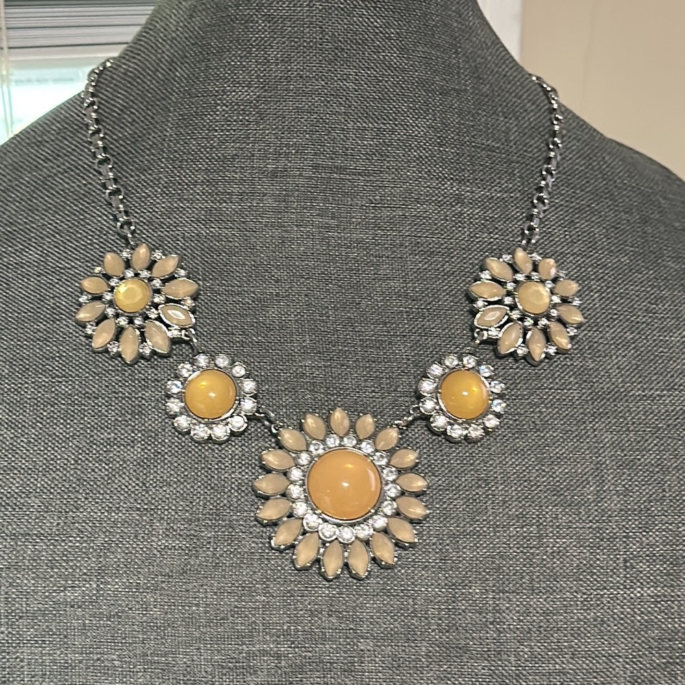 Lia Sophia Statement Necklace - Picture 2 of 2